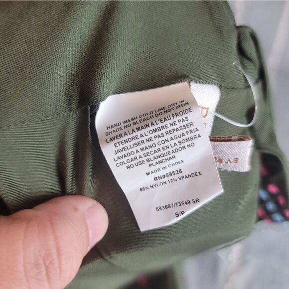 NWOT- BECCA Quest Off Shoulder Bikini Top - Picture 7 of 8